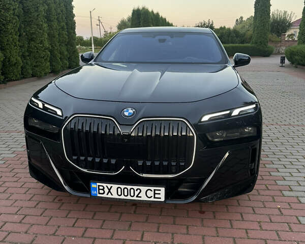 Черный БМВ 7 Серия, объемом двигателя 2.99 л и пробегом 25 тыс. км за 152047 $, фото 9 на Automoto.ua