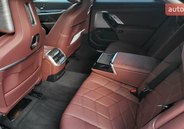 Черный БМВ 7 Серия, объемом двигателя 2.99 л и пробегом 17 тыс. км за 144546 $, фото 14 на Automoto.ua