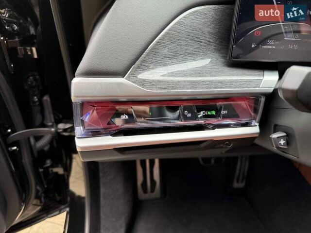 Чорний БМВ 7 Серія, об'ємом двигуна 3 л та пробігом 17 тис. км за 113900 $, фото 22 на Automoto.ua