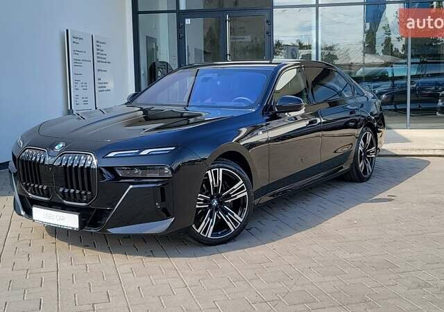 Черный БМВ 7 Серия, объемом двигателя 2.99 л и пробегом 17 тыс. км за 144546 $, фото 6 на Automoto.ua
