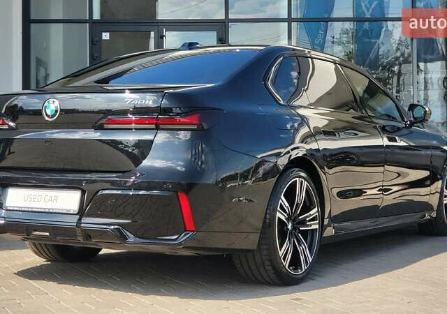 Черный БМВ 7 Серия, объемом двигателя 2.99 л и пробегом 17 тыс. км за 144546 $, фото 8 на Automoto.ua