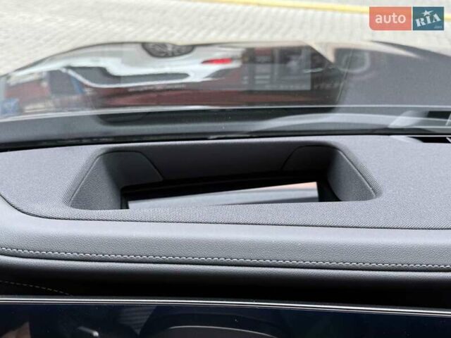 Чорний БМВ 7 Серія, об'ємом двигуна 3 л та пробігом 17 тис. км за 113900 $, фото 31 на Automoto.ua