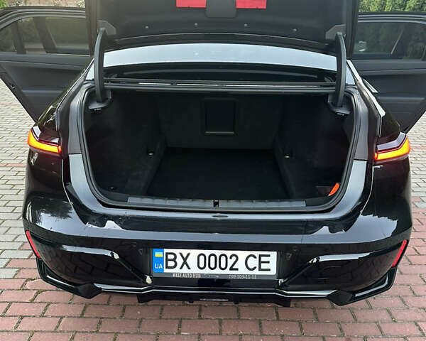 Черный БМВ 7 Серия, объемом двигателя 2.99 л и пробегом 25 тыс. км за 152047 $, фото 17 на Automoto.ua