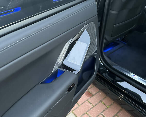 Черный БМВ 7 Серия, объемом двигателя 2.99 л и пробегом 25 тыс. км за 152047 $, фото 20 на Automoto.ua