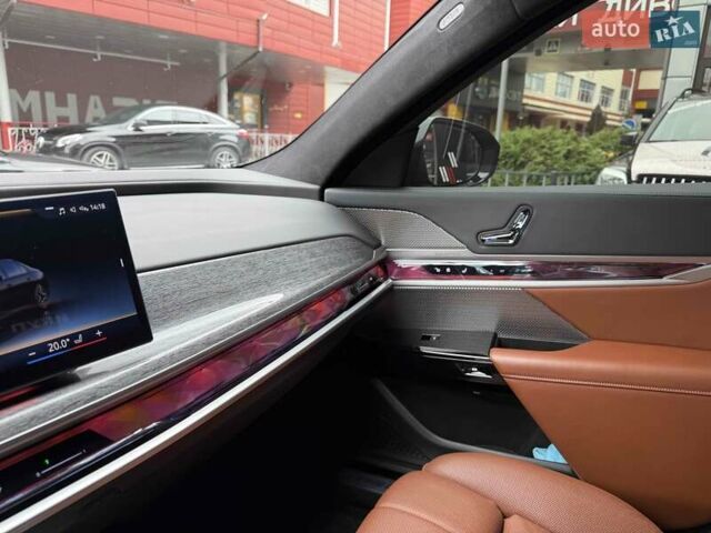Чорний БМВ 7 Серія, об'ємом двигуна 3 л та пробігом 17 тис. км за 113900 $, фото 39 на Automoto.ua