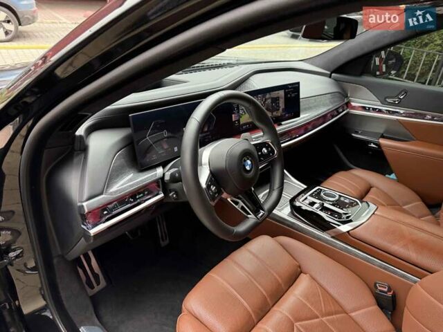Чорний БМВ 7 Серія, об'ємом двигуна 3 л та пробігом 17 тис. км за 113900 $, фото 20 на Automoto.ua