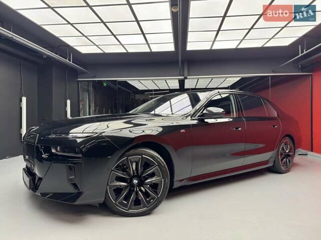 Черный БМВ 7 Серия, объемом двигателя 3 л и пробегом 27 тыс. км за 153900 $, фото 5 на Automoto.ua