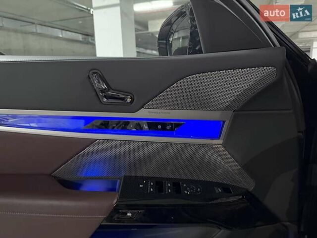 Черный БМВ 7 Серия, объемом двигателя 2.99 л и пробегом 9 тыс. км за 175000 $, фото 26 на Automoto.ua