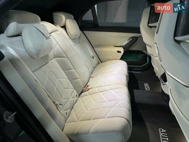 Черный БМВ 7 Серия, объемом двигателя 2.99 л и пробегом 8 тыс. км за 146000 $, фото 32 на Automoto.ua