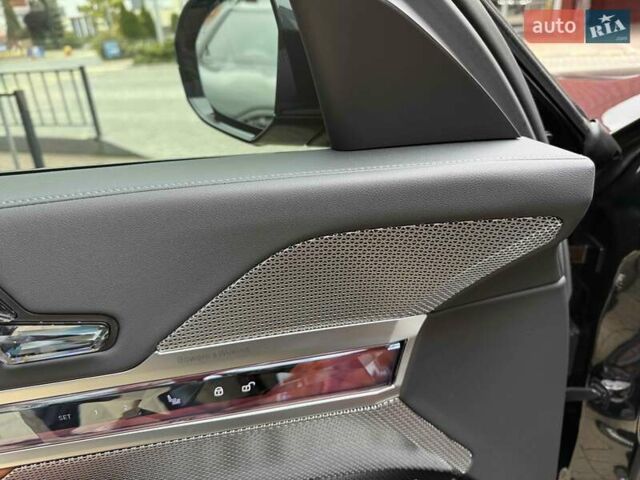 Чорний БМВ 7 Серія, об'ємом двигуна 3 л та пробігом 17 тис. км за 113900 $, фото 15 на Automoto.ua