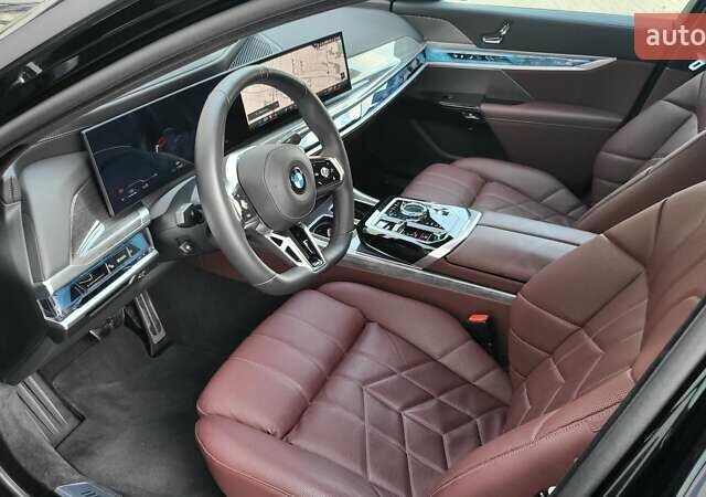 Черный БМВ 7 Серия, объемом двигателя 2.99 л и пробегом 17 тыс. км за 144546 $, фото 11 на Automoto.ua