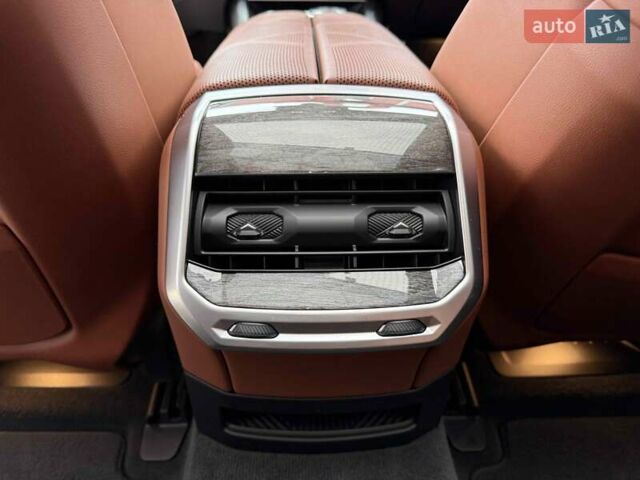 Чорний БМВ 7 Серія, об'ємом двигуна 3 л та пробігом 17 тис. км за 113900 $, фото 48 на Automoto.ua