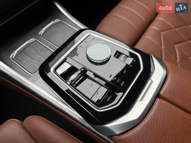 Чорний БМВ 7 Серія, об'ємом двигуна 3 л та пробігом 17 тис. км за 113900 $, фото 38 на Automoto.ua