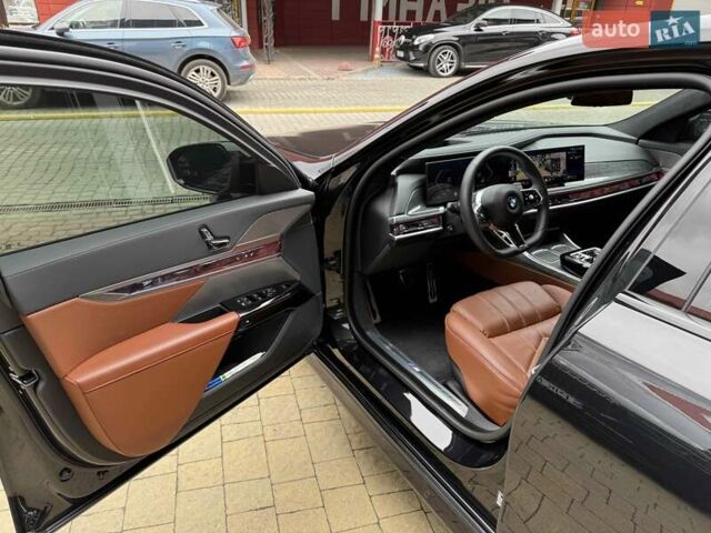 Чорний БМВ 7 Серія, об'ємом двигуна 3 л та пробігом 17 тис. км за 113900 $, фото 13 на Automoto.ua