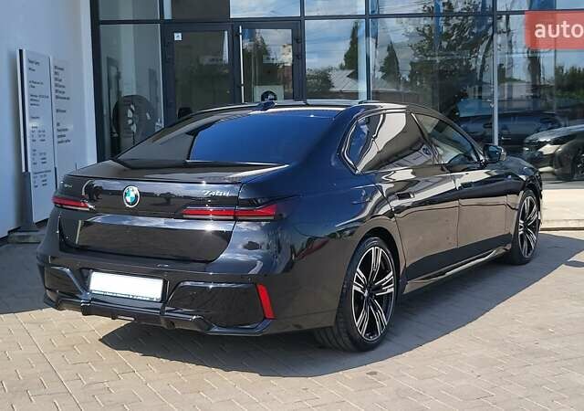 Черный БМВ 7 Серия, объемом двигателя 2.99 л и пробегом 17 тыс. км за 144546 $, фото 9 на Automoto.ua