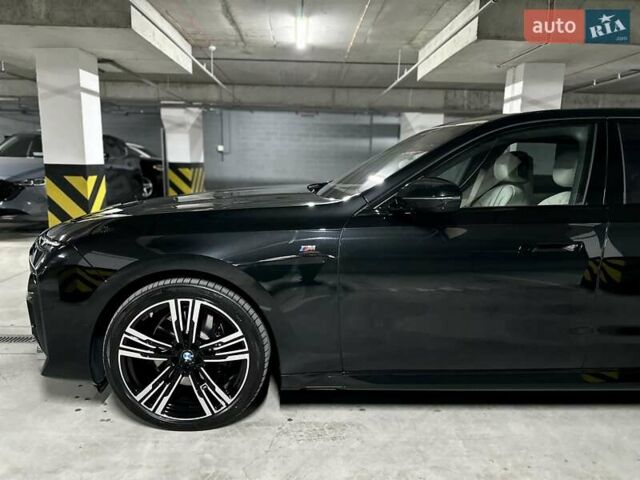 Черный БМВ 7 Серия, объемом двигателя 2.99 л и пробегом 8 тыс. км за 146000 $, фото 5 на Automoto.ua