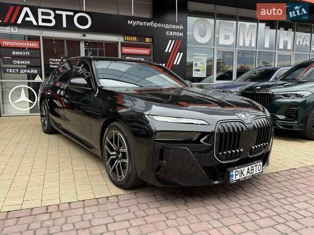 Чорний БМВ 7 Серія, об'ємом двигуна 3 л та пробігом 17 тис. км за 113900 $, фото 2 на Automoto.ua