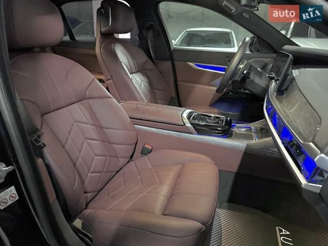 Черный БМВ 7 Серия, объемом двигателя 2.99 л и пробегом 9 тыс. км за 175000 $, фото 42 на Automoto.ua