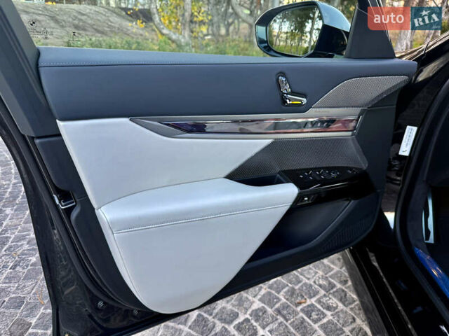 Черный БМВ 7 Серия, объемом двигателя 2.99 л и пробегом 9 тыс. км за 140000 $, фото 28 на Automoto.ua