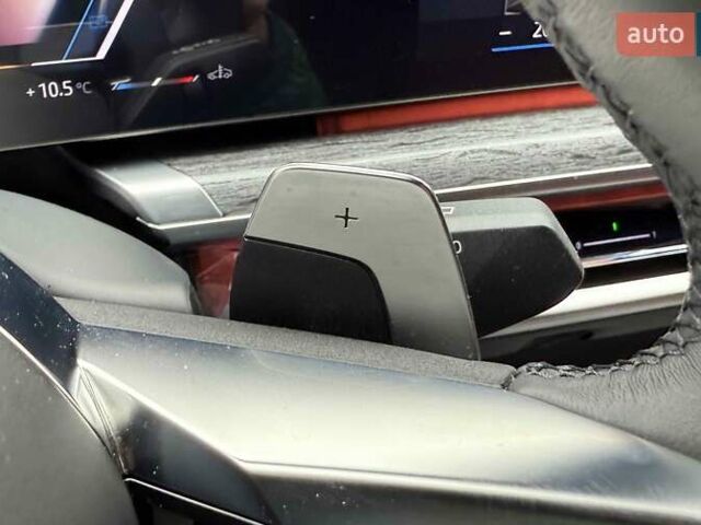 Чорний БМВ 7 Серія, об'ємом двигуна 3 л та пробігом 17 тис. км за 113900 $, фото 29 на Automoto.ua