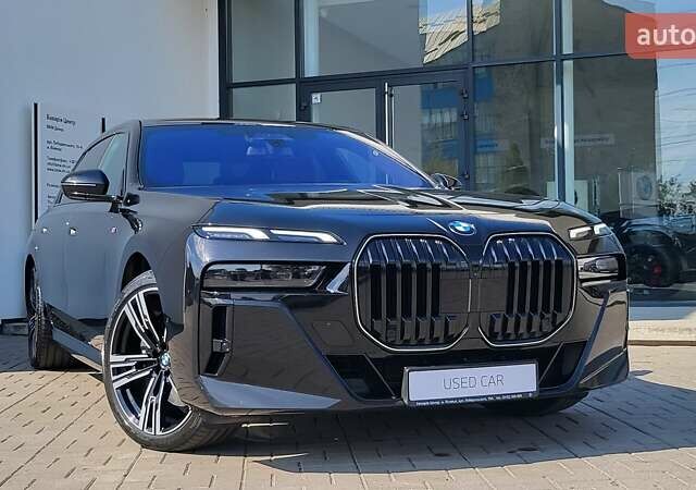Черный БМВ 7 Серия, объемом двигателя 2.99 л и пробегом 17 тыс. км за 144546 $, фото 1 на Automoto.ua