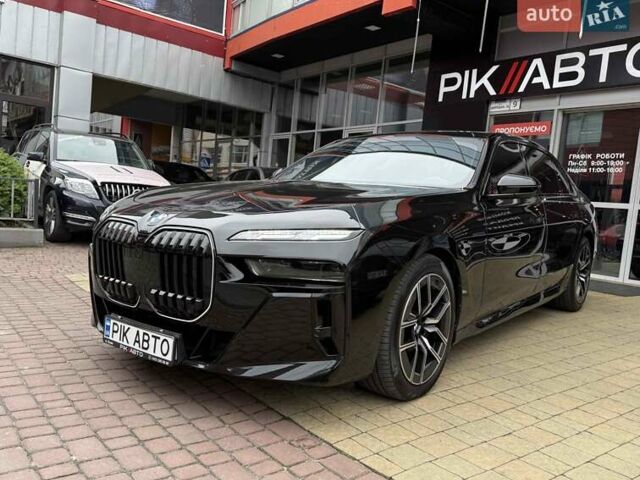 Чорний БМВ 7 Серія, об'ємом двигуна 3 л та пробігом 17 тис. км за 113900 $, фото 1 на Automoto.ua