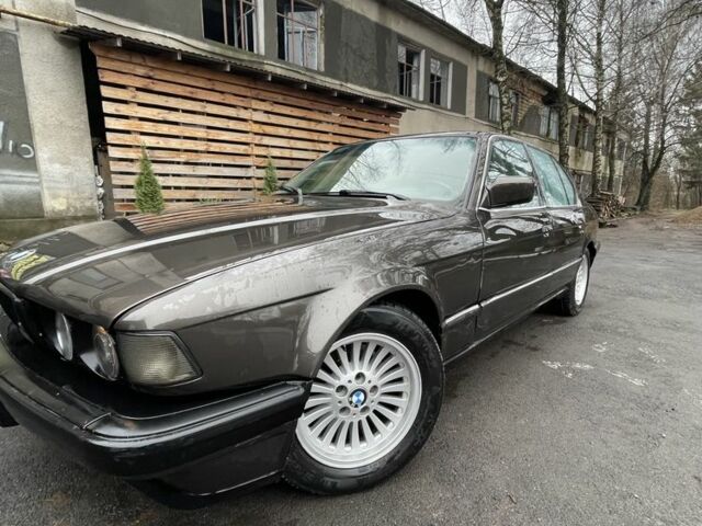 Коричневий БМВ 7 Серія, об'ємом двигуна 3 л та пробігом 365 тис. км за 2500 $, фото 1 на Automoto.ua