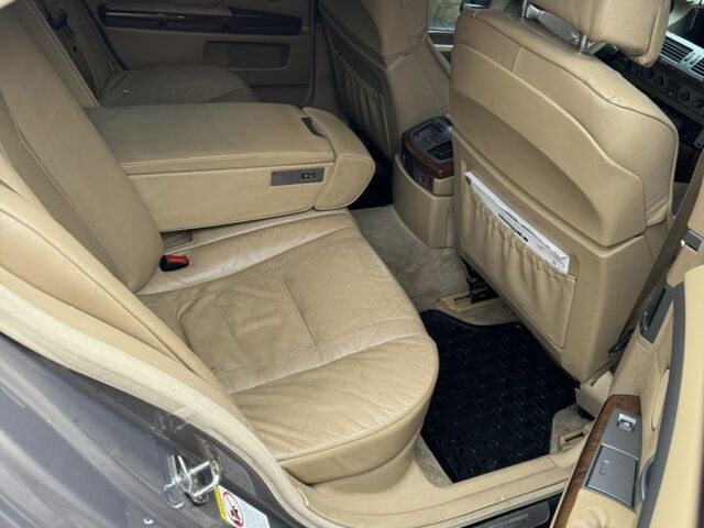 Коричневий БМВ 7 Серія, об'ємом двигуна 3.6 л та пробігом 3 тис. км за 7800 $, фото 19 на Automoto.ua