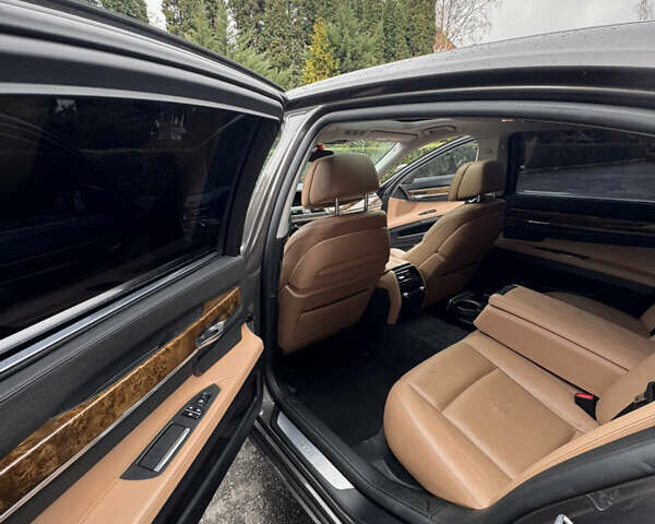 Коричневый БМВ 7 Серия, объемом двигателя 2.98 л и пробегом 197 тыс. км за 19999 $, фото 32 на Automoto.ua