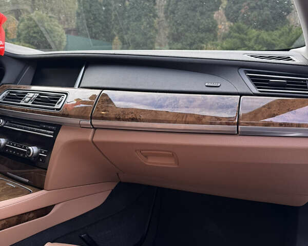 Коричневый БМВ 7 Серия, объемом двигателя 2.98 л и пробегом 197 тыс. км за 19999 $, фото 47 на Automoto.ua