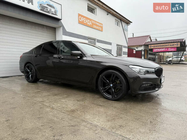 Коричневый БМВ 7 Серия, объемом двигателя 3 л и пробегом 209 тыс. км за 25900 $, фото 11 на Automoto.ua