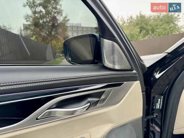 Коричневый БМВ 7 Серия, объемом двигателя 2.99 л и пробегом 141 тыс. км за 69999 $, фото 16 на Automoto.ua