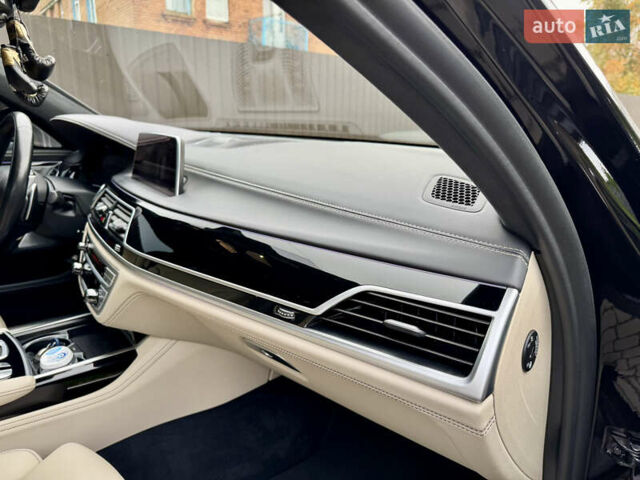 Коричневый БМВ 7 Серия, объемом двигателя 2.99 л и пробегом 141 тыс. км за 69999 $, фото 36 на Automoto.ua