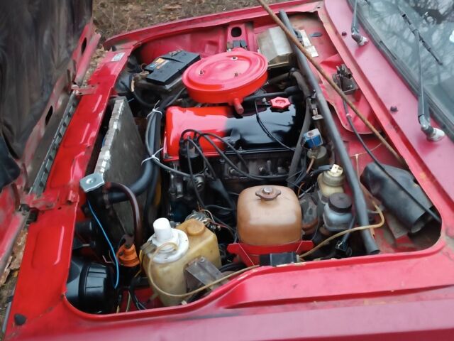 Красный БМВ 7 Серия, объемом двигателя 1.5 л и пробегом 270 тыс. км за 572 $, фото 7 на Automoto.ua