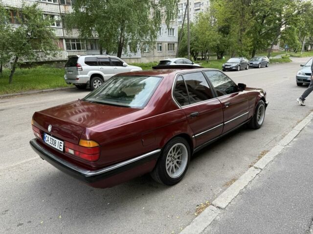 Красный БМВ 7 Серия, объемом двигателя 3 л и пробегом 400 тыс. км за 2450 $, фото 2 на Automoto.ua