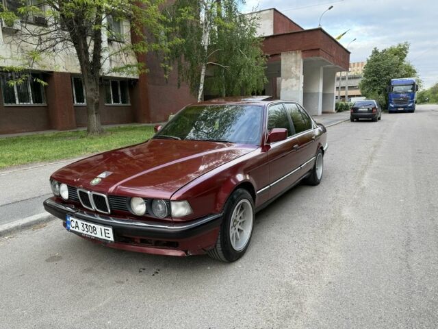 Красный БМВ 7 Серия, объемом двигателя 3 л и пробегом 400 тыс. км за 2450 $, фото 1 на Automoto.ua