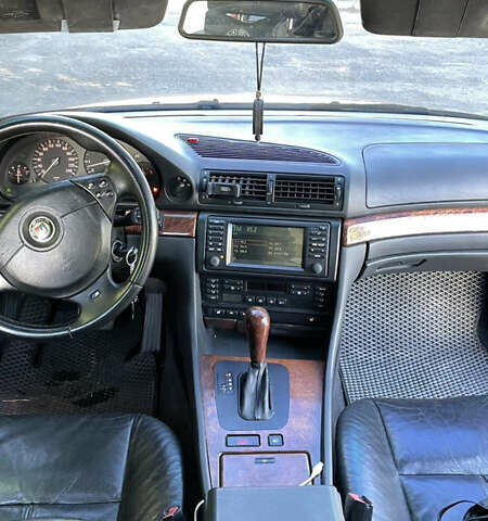 Красный БМВ 7 Серия, объемом двигателя 2.93 л и пробегом 500 тыс. км за 6400 $, фото 17 на Automoto.ua