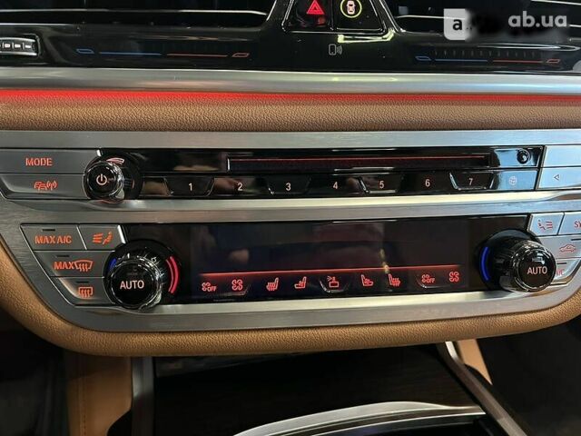 БМВ 7 Серия, объемом двигателя 3 л и пробегом 101 тыс. км за 50000 $, фото 9 на Automoto.ua