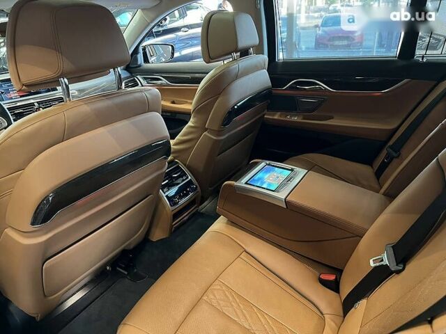 БМВ 7 Серия, объемом двигателя 3 л и пробегом 101 тыс. км за 50000 $, фото 25 на Automoto.ua