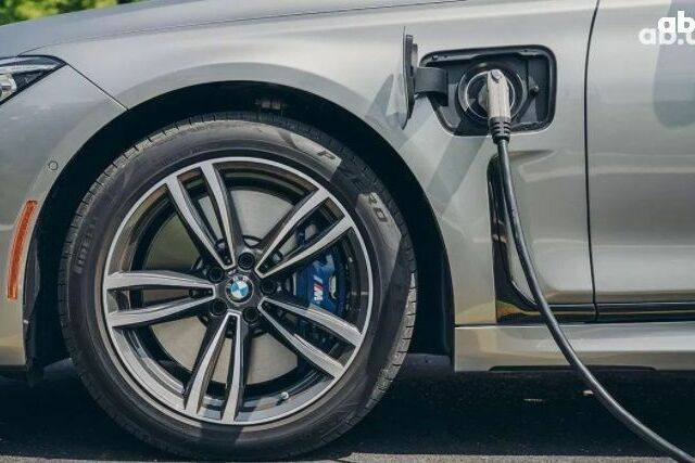 БМВ 7 Серія, об'ємом двигуна 2 л та пробігом 1 тис. км за 68341 $, фото 4 на Automoto.ua