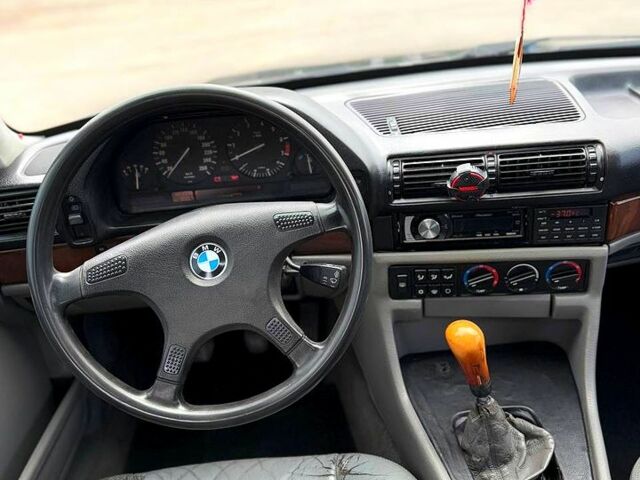 БМВ 7 Серия, объемом двигателя 3.5 л и пробегом 450 тыс. км за 1899 $, фото 5 на Automoto.ua