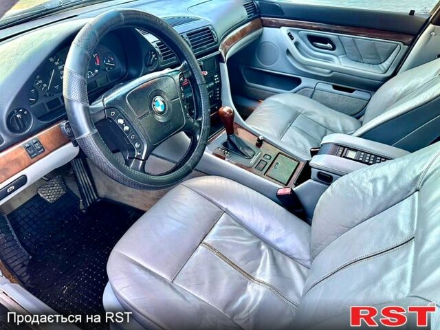 БМВ 7 Серия, объемом двигателя 2.8 л и пробегом 222 тыс. км за 4000 $, фото 8 на Automoto.ua