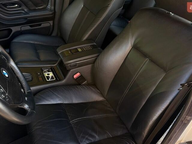 БМВ 7 Серія, об'ємом двигуна 0 л та пробігом 263 тис. км за 17500 $, фото 7 на Automoto.ua
