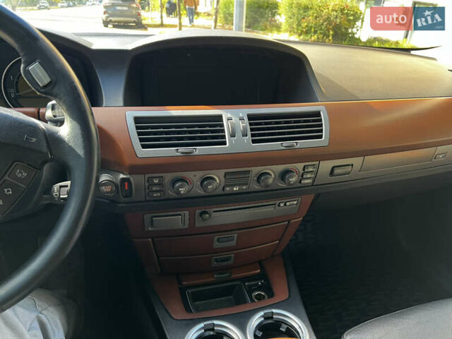 БМВ 7 Серия, объемом двигателя 3 л и пробегом 300 тыс. км за 6500 $, фото 22 на Automoto.ua
