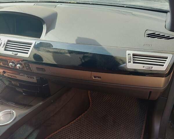 БМВ 7 Серия, объемом двигателя 3 л и пробегом 304 тыс. км за 2500 $, фото 26 на Automoto.ua