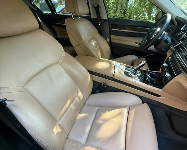 БМВ 7 Серия, объемом двигателя 2.99 л и пробегом 215 тыс. км за 14800 $, фото 7 на Automoto.ua