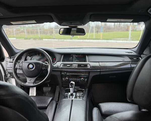 БМВ 7 Серия, объемом двигателя 2.98 л и пробегом 230 тыс. км за 15500 $, фото 18 на Automoto.ua