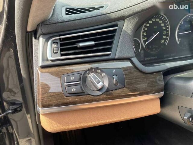 БМВ 7 Серія, об'ємом двигуна 3 л та пробігом 225 тис. км за 17950 $, фото 13 на Automoto.ua