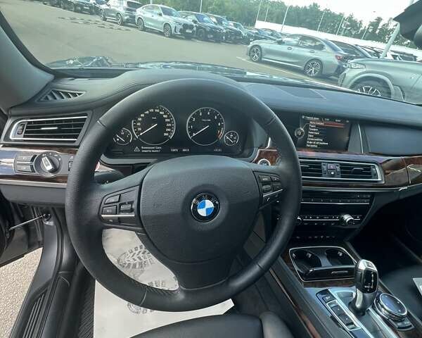 БМВ 7 Серия, объемом двигателя 0 л и пробегом 13 тыс. км за 146946 $, фото 8 на Automoto.ua