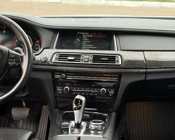 БМВ 7 Серия, объемом двигателя 2.98 л и пробегом 230 тыс. км за 15500 $, фото 19 на Automoto.ua